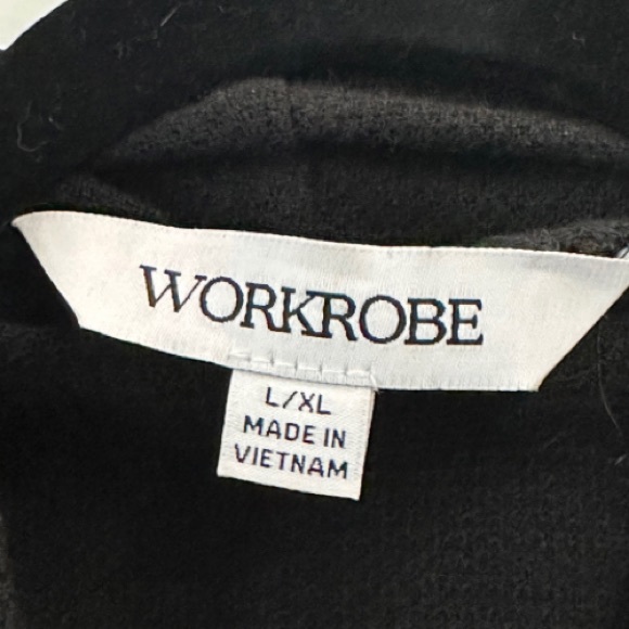 Workrobe - Picture 5 of 6